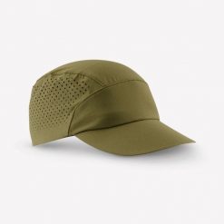 Czapka turystyczna z daszkiem Quechua Hike 500 Compact. Brązowe czapki męskie FORCLAZ, bez wzorów, z elastanu. Za 39.99 zł.