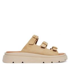 Klapki Tamaris. Brązowe klapki damskie Tamaris, bez wzorów, bez obcasa. Za 369.99 zł.