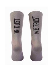 Skarpety rowerowe NORTHWAVE In Dust We Trust Sock. Szare skarpetki damskie Northwave, bez wzorów, z tkaniny. Za 39.00 zł.