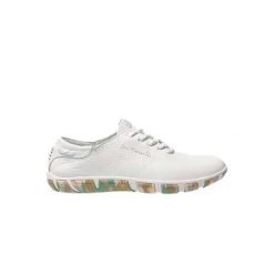 Buty sportowe damskie TBS Dream Cruiser. Białe buty sportowe na co dzień damskie Tbs, bez wzorów, z materiału, trekkingowe. Za 428.40 zł.