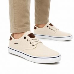 Buty męskie trampki sportowe Wrangler CALYPSO DERBY C MEN LOW. Brązowe trampki i tenisówki męskie Wrangler, bez wzorów, z jeansu, bez zapięcia. Za 169.00 zł.