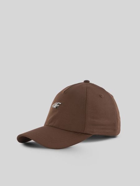 4F Czapka z daszkiem strapback damska - brązowa S/M (58cm). Brązowe czapki z daszkiem damskie 4f, bez wzorów. Za 69.99 zł.