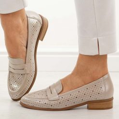 Złote ażurowe mokasyny damskie Vinceza 58624. Żółte mokasyny damskie VINCEZA, z jeansu. Za 179.00 zł.