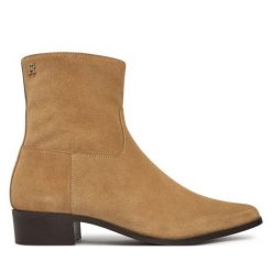 Botki Tommy Hilfiger. Brązowe botki damskie Tommy Hilfiger, bez obcasa, na słupku, bez zapięcia. Za 649.99 zł.