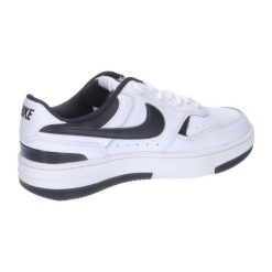 Buty do chodzenia damskie Nike Gamma Force. Białe obuwie do biegania damskie Nike. Za 537.30 zł.