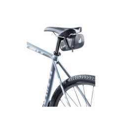 Torba podsiodłowa sakwa rowerowa Deuter BIKE BAG. Czarne torebki klasyczne damskie Deuter, bez wzorów, z materiału, bez dodatków. Za 71.49 zł.