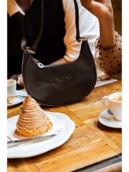 Maison héritage PARIS Skórzana torebka "Orion" w kolorze czarnym - 21 x 18 x 5 cm rozmiar: onesize. Czarne torebki klasyczne damskie maison héritage PARIS, bez wzorów, z materiału, bez dodatków. Za 245.38 zł.