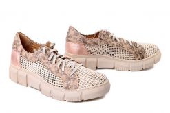 MACIEJKA 05850-25/00-1 złoty, półbuty damskie. Żółte półbuty damskie Maciejka, w ażurowe wzory, ze skóry, bez obcasa, na koturnie. Za 444.90 zł.