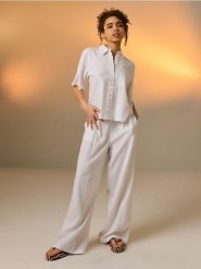 Spodnie wide leg z domieszką lnu - biały. Białe spodnie materiałowe damskie Sinsay, bez wzorów. Za 49.99 zł.