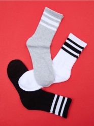 Skarpetki 3 pack - wielobarwny. Skarpetki damskie Sinsay, bez wzorów. W wyprzedaży za 12.99 zł.