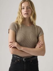 Levi's Koszulka w kolorze beżowym rozmiar: XS. Brązowe bluzki damskie Levi's, s, bez wzorów, bez kołnierzyka, bez ramiączek. Za 56.93 zł.