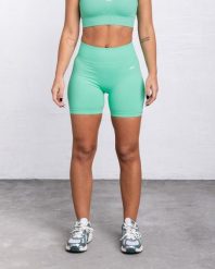 Szorty Sculpt Scrunch - Zielony. Zielone spodenki sportowe damskie JOY STUDIO, l, z materiału, na fitness i siłownię. Za 168.00 zł.