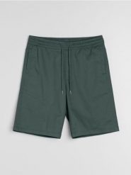 Bawełniane szorty jogger - zielony. Zielone szorty męskie Sinsay, bez wzorów, z bawełny. Za 39.99 zł.