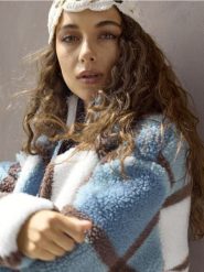 Bluza sherpa ze stójką w kratę - wielobarwny. Bluzy bez kaptura damskie Sinsay, l. Za 59.99 zł.