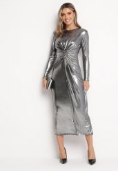 Srebrna Połyskująca Sukienka Maxi z Ozdobnym Węzłem Fabriana. Szare sukienki damskie Born2be, bez wzorów, z tkaniny, eleganckie, bez kołnierzyka, bez ramiączek, maxi, dopasowane. W wyprzedaży za 87.99 zł.