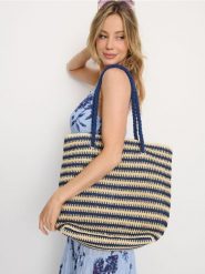 Duża pleciona torba na ramię - wielobarwny. Torebki klasyczne damskie Sinsay, bez wzorów, duże, bez dodatków. Za 39.99 zł.