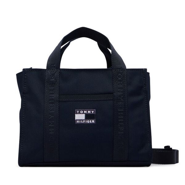 Torebka Tommy Hilfiger. Niebieskie torebki klasyczne damskie Tommy Hilfiger, bez wzorów, bez dodatków. Za 249.99 zł.