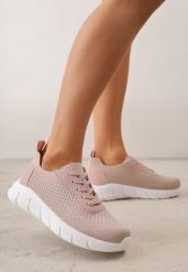 Różowe Minimalistyczne Buty Sportowe z Siateczki na Tłoczonej Podeszwie Zanera. Czerwone obuwie treningowe damskie Born2be, na fitness i siłownię. Za 79.99 zł.