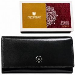 Duży portfel damski ze skóry naturalnej w czarnym kolorze zamykany na zatrzask, wyposażony w system RFID - Peterson. Czarne portfele damskie Peterson, bez wzorów, ze skóry. Za 118.01 zł.