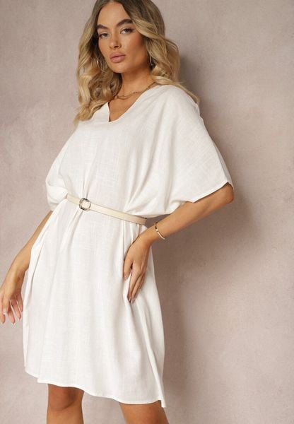 Biała Pudełkowa Sukienka z Bawełny z Krótkim Rękawem i Trójkątnym Dekoltem Vikana. Białe sukienki damskie Renee, na imprezę, l, bez wzorów, z bawełny, eleganckie, bez kołnierzyka, plus size, bez ramiączek, midi. Za 59.99 zł.