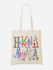 WOOOP Torba "Hakuna Matata Color" w kolorze kremowym ze wzorem - 36 x 43 cm rozmiar: onesize. Brązowe shopper bag damskie Wooop, bez wzorów, z bawełny, na ramię, bez dodatków. Za 39.99 zł.