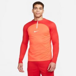 Bluza treningowa męska Nike Drifit Academy. Czerwone bluzy bez kaptura męskie Nike, m. W wyprzedaży za 190.25 zł.