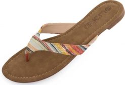 Damskie klapki Loap Herba Brown. Brązowe klapki damskie ÀLG, bez wzorów, z gumy, bez obcasa, na płaskiej podeszwie. Za 139.99 zł.