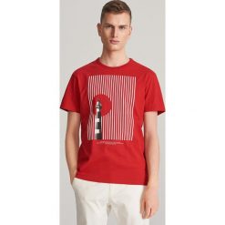 T-shirt z bawełny organicznej - Czerwony. Czerwone t-shirty damskie Reserved, l, bez wzorów, z bawełny, bez kołnierzyka. Za 24.99 zł.