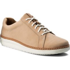 Półbuty CLARKS - Amberlee Rosa 261312274 Nude Nubuck. Brązowe półbuty damskie Clarks, bez wzorów, z nubiku, bez obcasa, na płaskiej podeszwie. W wyprzedaży za 219.00 zł.