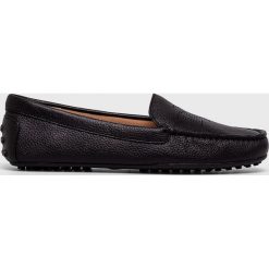 Lauren Ralph Lauren - Półbuty. Czarne półbuty damskie Lauren Ralph Lauren, bez wzorów, z gumy, z okrągłym noskiem, bez obcasa, na obcasie. Za 499.90 zł.
