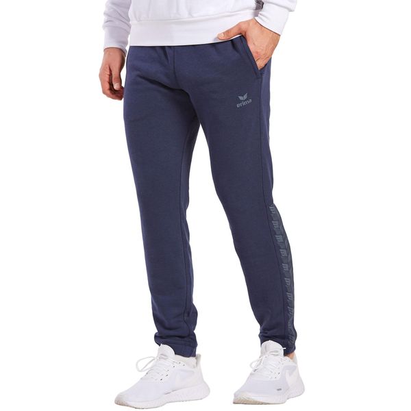 Spodnie do biegania Erima Essential Team. Niebieskie szorty męskie Erima, bez wzorów, sportowe. Za 187.00 zł.