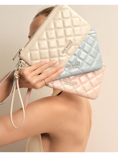 Nine West Torebka LILLA1 Niebieski. Niebieskie torebki klasyczne damskie Nine West, bez wzorów, ze skóry, bez dodatków. Za 99.99 zł.