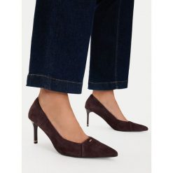 Szpilki MEXX. Brązowe szpilki Mexx, bez wzorów, bez obcasa. Za 329.99 zł.