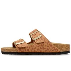 Klapki Birkenstock Arizona Synthetics Damskie. Klapki damskie Birkenstock, bez wzorów, z materiału, bez obcasa. Za 422.96 zł.
