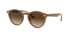 Okulary przeciwsłoneczne Ray-Ban RB2180. Brązowe okulary przeciwsłoneczne męskie Ray-Ban, z tworzywa sztucznego, okrągłe. Za 579.99 zł.