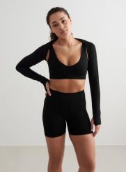 Damskie szorty wysoki stan, squat proof, invisible scrunch Shape Seamless czarne. Czarne szorty damskie Aim'n, bez wzorów, z dzianiny, z podwyższonym stanem. Za 212.00 zł.