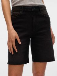 Vero Moda Szorty dżinsowe w kolorze czarnym rozmiar: M. Czarne szorty damskie Vero Moda, bez wzorów. Za 87.40 zł.