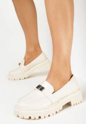 Beżowe Mokasyny na Grubej Podeszwie z Metalową Klamerką Shetho. Brązowe mokasyny damskie Born2be. Za 109.99 zł.