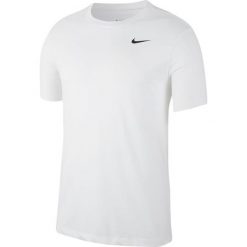 Koszulka sportowa męska Nike Dry Tee Crew Solid. Białe t-shirty sportowe męskie Nike, m, z bawełny, bez ramiączek, na fitness i siłownię, dri-fit (nike). Za 248.00 zł.
