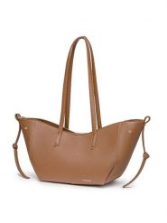 Puccini Shopper bag w kolorze jasnobrązowym - 50 x 22 x 17 cm rozmiar: onesize. Brązowe shopper bag damskie Puccini, bez wzorów, z materiału, na ramię, bez dodatków. Za 231.13 zł.