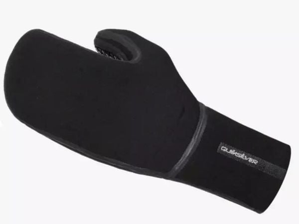 Rękawiczki neoprenowe do sportów wodnych Neo Quiksilver 5mm Marathon Sessions. Czarne rękawiczki damskie Quiksilver, bez wzorów, z neoprenu. Za 249.00 zł.