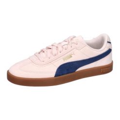 Buty PUMA Club II Era Zamsz Różowy. Czerwone buty sportowe na co dzień damskie Puma, bez wzorów, z gumy. Za 301.95 zł.
