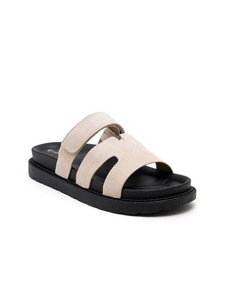 Foreverfolie Klapki w kolorze beżowym rozmiar: 38. Brązowe klapki damskie Foreverfolie, bez wzorów, bez obcasa, na platformie. Za 92.42 zł.