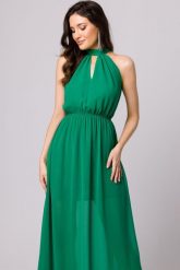 Zwiewna i elegancka długa sukienka szyfonowa zielona. Zielone sukienki damskie Sukienki.shop, na randkę, s, bez wzorów, z szyfonu, eleganckie, bez kołnierzyka, bez ramiączek, maxi. Za 349.00 zł.
