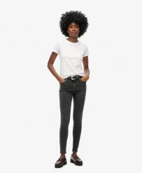 Superdry Dżinsy skinny z organicznej bawełny, średni stan - Walcott Black Stone. Czarne jeansy męskie Superdry. Za 400.35 zł.