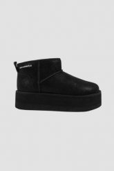 KARL LAGERFELD Czarne botki zamszowe THERMO Lo Slip On Boot, Rozmiar 39. Czarne botki damskie Karl Lagerfeld, z zamszu, bez obcasa, bez zapięcia. W wyprzedaży za 529.99 zł.