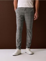 Eleganckie spodnie chino w kratę - szary. Szare spodnie wizytowe męskie Sinsay. Za 69.99 zł.