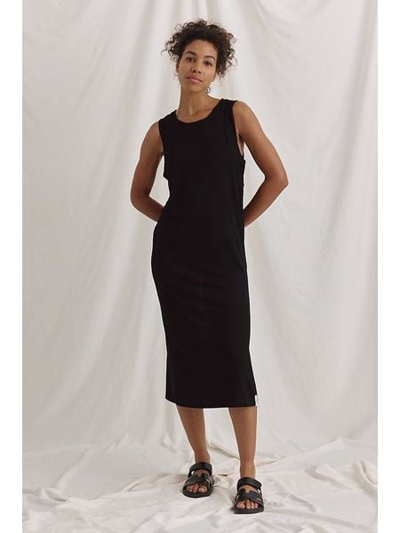 Cotton Candy Sukienka "Nicky" w kolorze czarnym rozmiar: XS. Czarne sukienki damskie Cotton Candy, na co dzień, xs, bez wzorów, bez kołnierzyka, bez ramiączek, midi, proste. Za 135.81 zł.