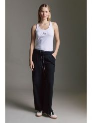 Cotton Candy Spodnie dresowe w kolorze czarnym rozmiar: S. Czarne spodnie dresowe damskie Cotton Candy, s, bez wzorów, z dresówki. Za 170.47 zł.