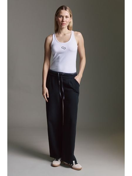 Cotton Candy Spodnie dresowe w kolorze czarnym rozmiar: XL. Czarne spodnie dresowe damskie Cotton Candy, xl, bez wzorów, z dresówki. Za 179.22 zł.